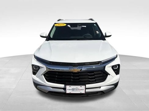 Used 2025 Chevrolet TrailBlazer LT AWD/4WD image 7