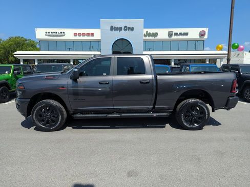 New 2026 RAM 2500 Big Horn AWD/4WD image 4