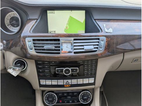 Used 2013 Mercedes-Benz CLS 550 4MATIC w/ Premium I Pkg image 23