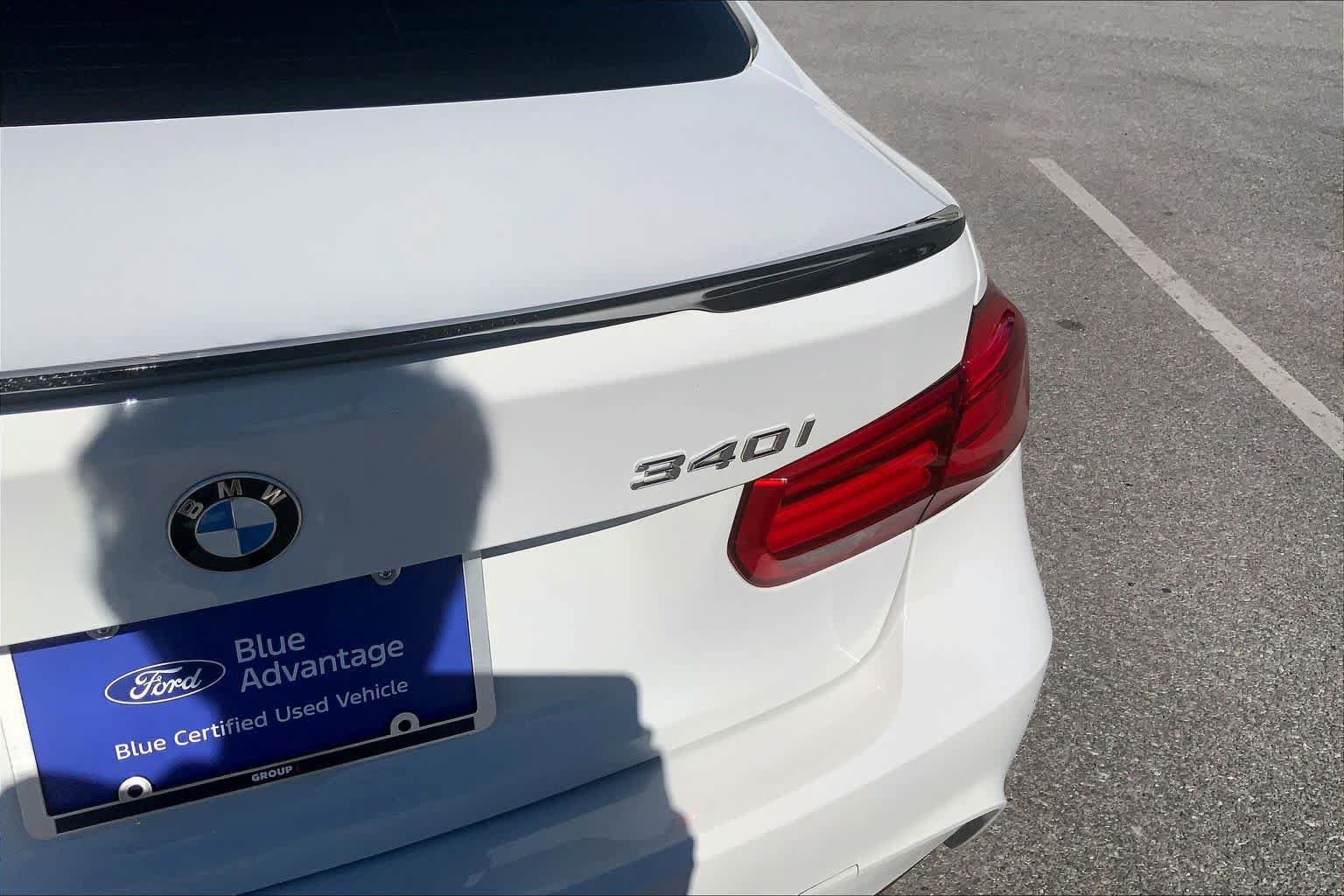Used 2017 BMW 340i xDrive Sedan AWD/4WD image 31