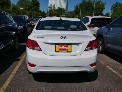Used 2017 Hyundai Accent SE FWD image 4