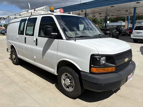 Used 2014 Chevrolet Express 2500 RWD image 4