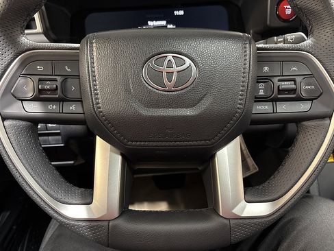 New 2026 Toyota 4Runner TRD Off-Road Premium AWD/4WD image 16
