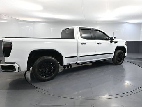 Used 2021 GMC Sierra 1500 Elevation w/ LPO, Elevation Black Package AWD/4WD image 6
