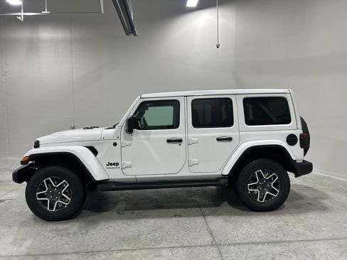 New 2026 Jeep Wrangler Sahara image 9