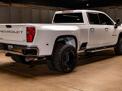 Used 2023 Chevrolet Silverado 3500 LTZ image 10