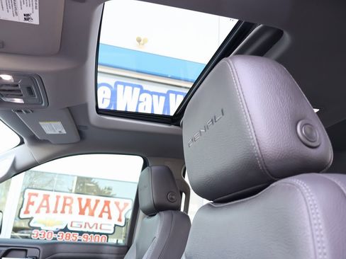 Used 2019 GMC Sierra 1500 Denali w/ Denali Carbonpro Edition image 25