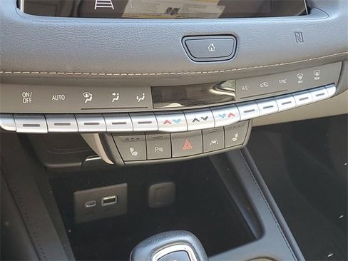 Used 2019 Cadillac XT4 Premium Luxury w/ Cold Weather Package image 27