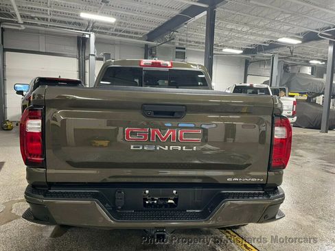 Used 2023 GMC Canyon Denali image 4