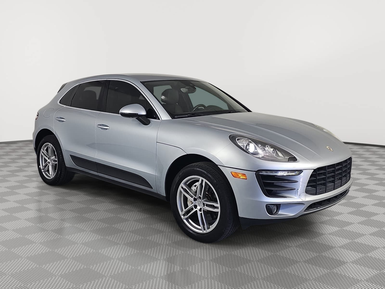 Used 2017 Porsche Macan S AWD/4WD image 2
