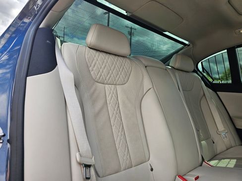Used 2020 BMW 740i w/ Premium Package RWD image 13