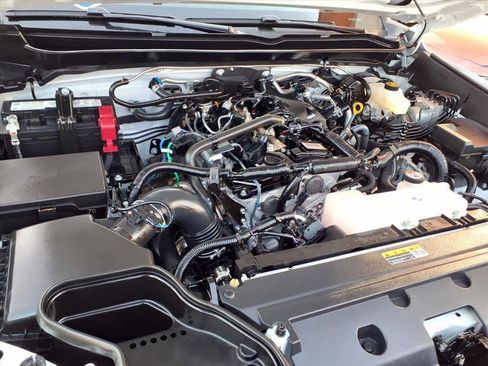 Used 2025 Toyota Tacoma SR5 image 25