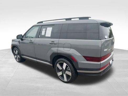 Used 2025 Hyundai Santa Fe Limited FWD image 6