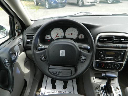 Used 2003 Saturn L-Series LW200 w/ Audio Pkg I FWD image 15