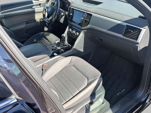 Used 2023 Volkswagen Atlas Cross Sport SEL Premium R-Line AWD/4WD image 10