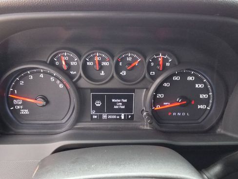 Used 2025 Chevrolet Silverado 1500 Custom Trail Boss w/ LPO, Dark Essentials Package AWD/4WD image 31