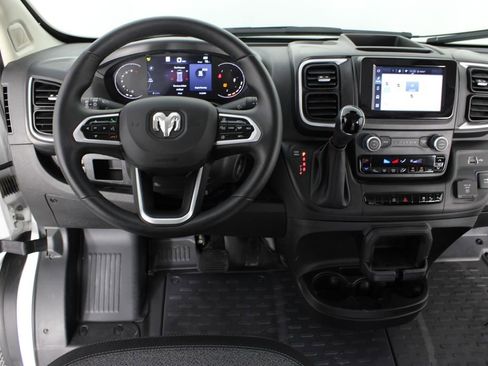 Used 2025 RAM ProMaster 2500 w/ Quick Order Package 22G SLT FWD image 11