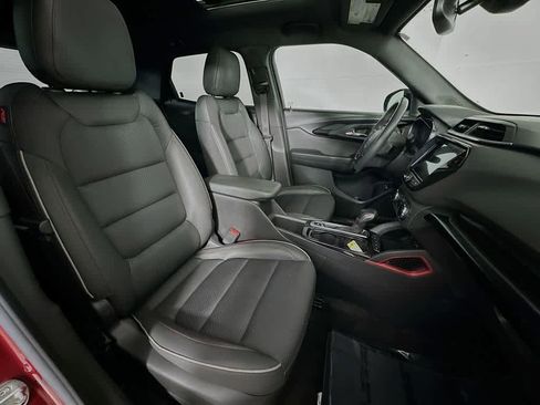 Used 2023 Chevrolet TrailBlazer RS w/ Sun and Liftgate Package AWD/4WD image 14