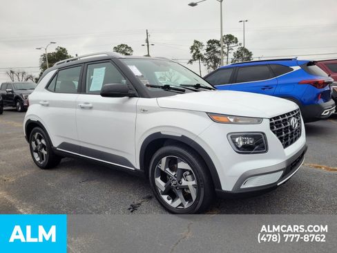 Used 2023 Hyundai Venue Limited w/ Cargo Package image 16