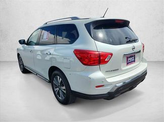 Used 2017 Nissan Pathfinder SV AWD/4WD video 3