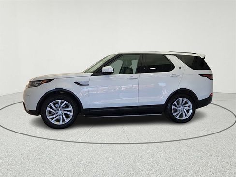 Used 2017 Land Rover Discovery HSE image 4