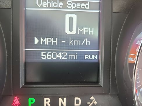 Used 2014 Chrysler Town & Country Touring FWD image 13