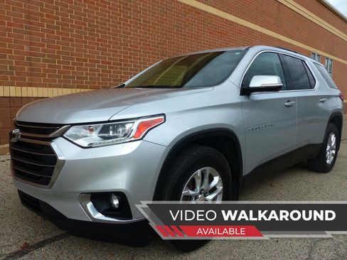 Used 2020 Chevrolet Traverse LT image 1
