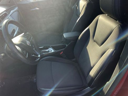 Used 2021 Buick Encore GX Select w/ Sport Touring Package FWD image 22