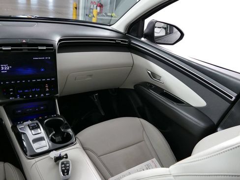 Used 2024 Hyundai Tucson Limited AWD/4WD image 26