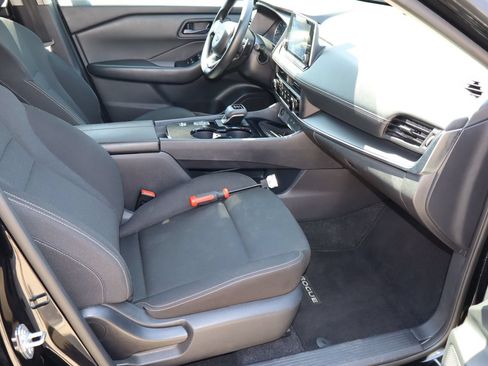 Used 2024 Nissan Rogue S FWD image 16