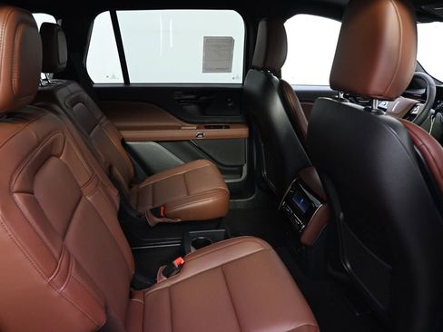 New 2026 Lincoln Aviator Reserve w/ Jet Appearance Package AWD/4WD image 18