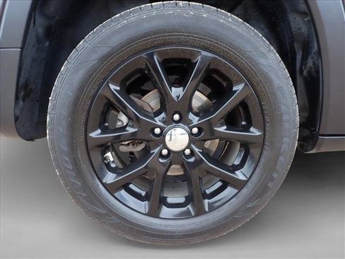 Used 2014 Jeep Cherokee Latitude FWD image 7