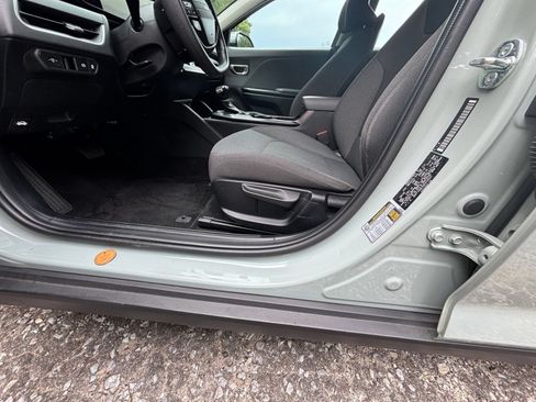 Used 2025 Kia K4 FWD image 22