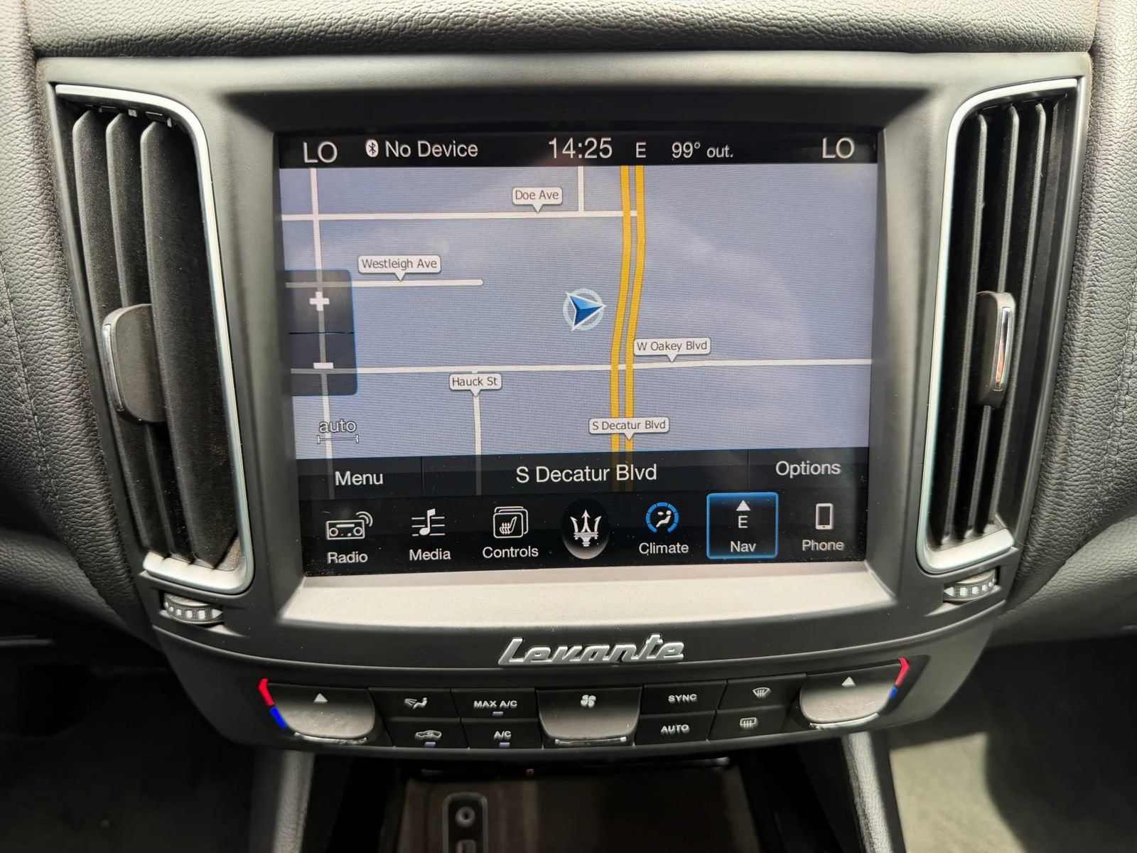 Used 2017 Maserati Levante S AWD/4WD image 20