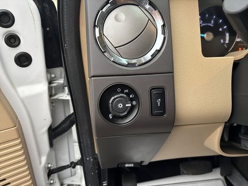 Used 2014 Ford F250 XLT w/ XLT Value Package image 19