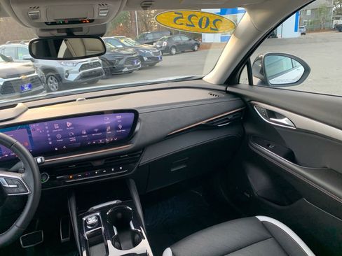 Certified 2025 Buick Envision Sport Touring image 36