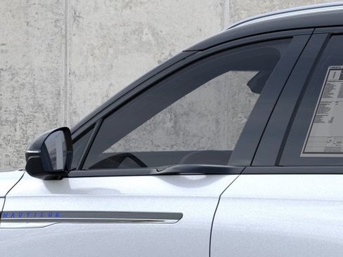 New 2026 Lincoln Nautilus Reserve AWD/4WD image 17