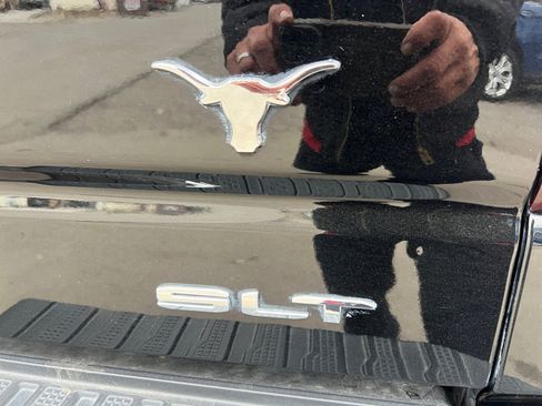 Used 2020 GMC Sierra 1500 SLT image 37