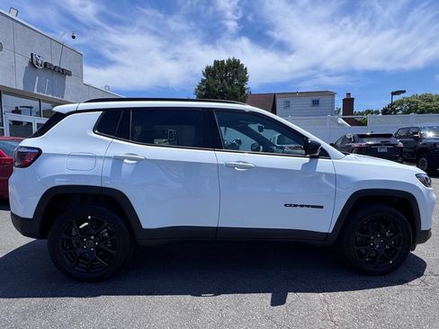 New 2026 Jeep Compass Latitude AWD/4WD image 8