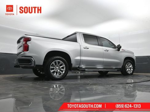 Used 2019 Chevrolet Silverado 1500 LTZ AWD/4WD image 38