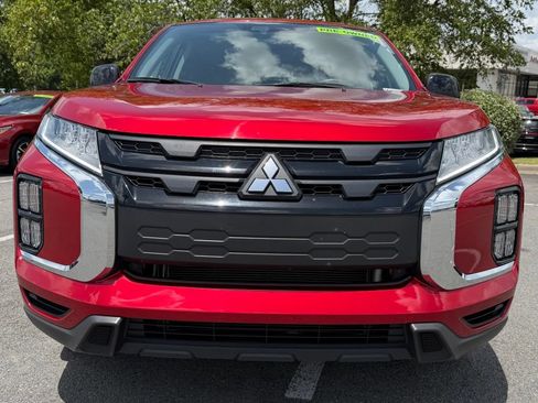 Used 2025 Mitsubishi Outlander Sport LE AWD/4WD image 2