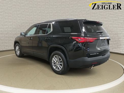 Used 2022 Chevrolet Traverse LT image 7