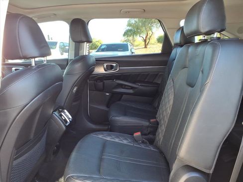 Used 2021 Kia Sorento SX image 16
