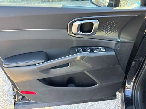 New 2026 Kia Sorento S w/ S Panoramic Sunroof Package FWD image 23