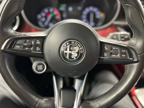 Used 2020 Alfa Romeo Stelvio Ti w/ Nero Edizione AWD/4WD image 21