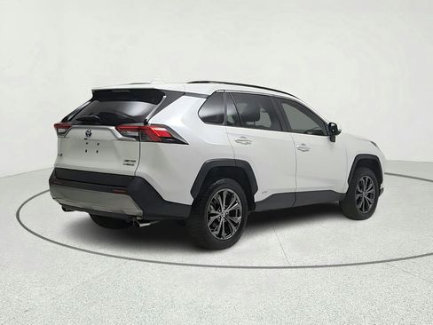 Used 2022 Toyota RAV4 Limited AWD/4WD image 6