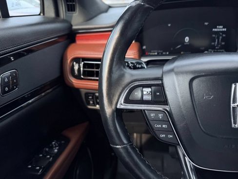 Certified 2023 Lincoln Nautilus Reserve AWD/4WD image 30
