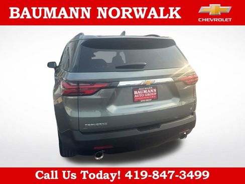 Used 2023 Chevrolet Traverse LT FWD image 6