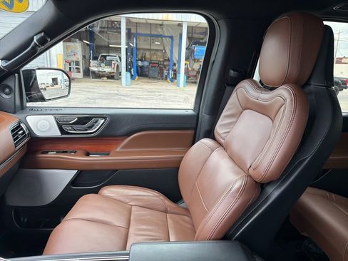 Used 2024 Lincoln Navigator L Reserve AWD/4WD image 26