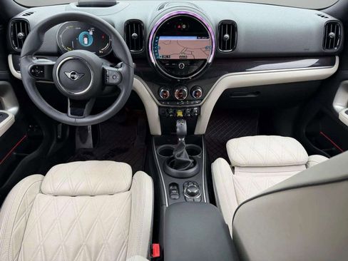 Used 2023 MINI Cooper Countryman SE w/ Storage Package image 4